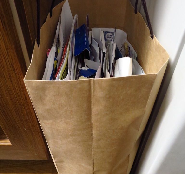 ショップ紙袋の収納改善 3ステップ 常にすっきりをキープするための 仕組み を作る すっきり さっぱり
