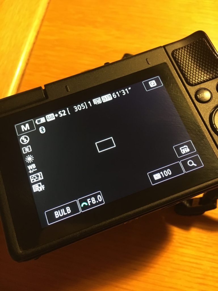キヤノンのミラーレス一眼EOS M100で夜景撮影時の設定