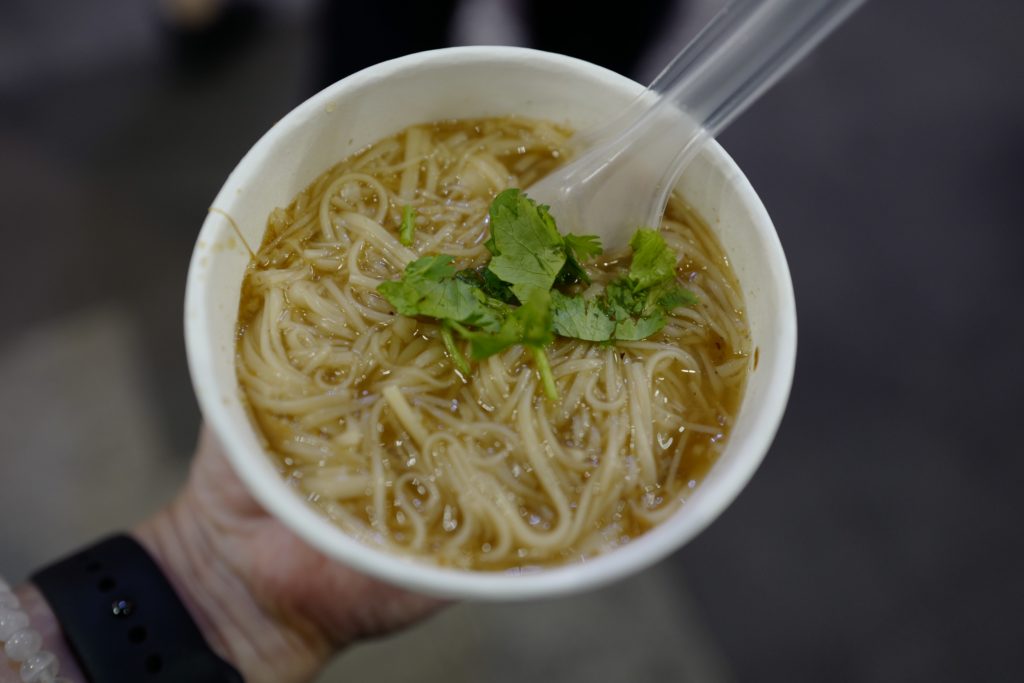 台湾グルメ！台北西門町の「阿宗麺線」