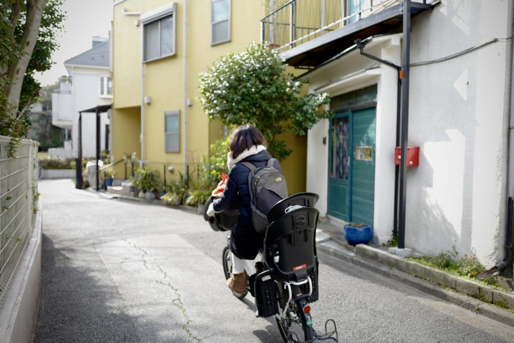 LeicaQ作例：谷中銀座から上野「へび道」