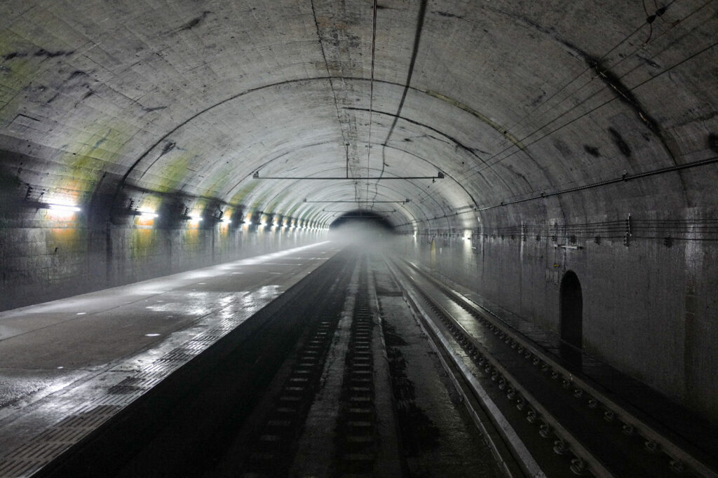 ホームまで階段462段！の土合駅でひんやり体験