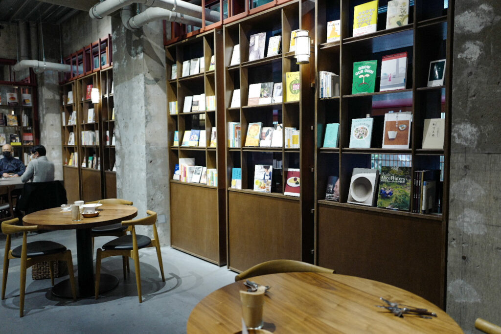 映えがすごいブックカフェ！「松本十帖」の「松本本箱」に行ってきた。