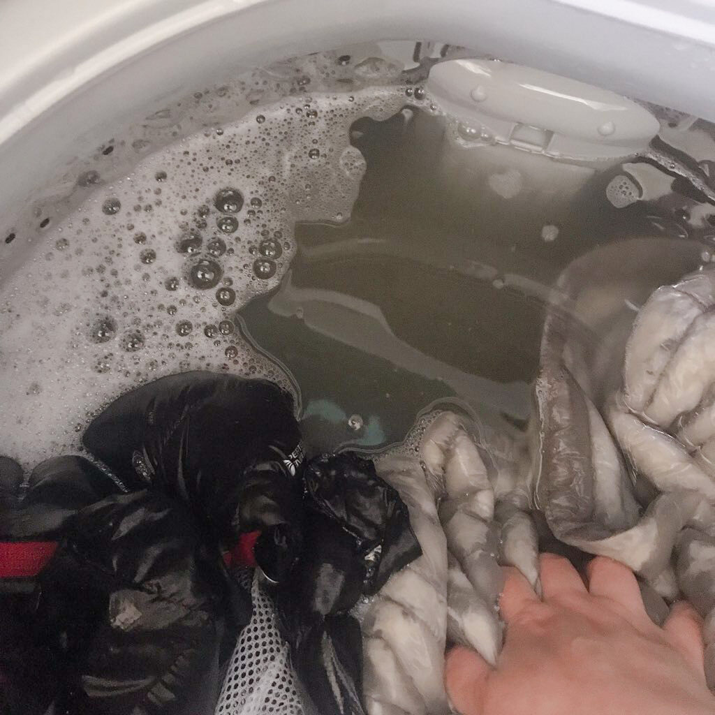 自宅の洗濯機でダウンジャケットを洗う方法
