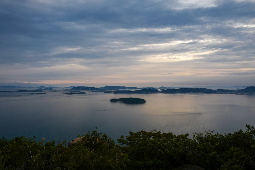 瀬戸内4泊5日旅の記録：4日目：王子が岳から見る瀬戸大橋の夕焼け