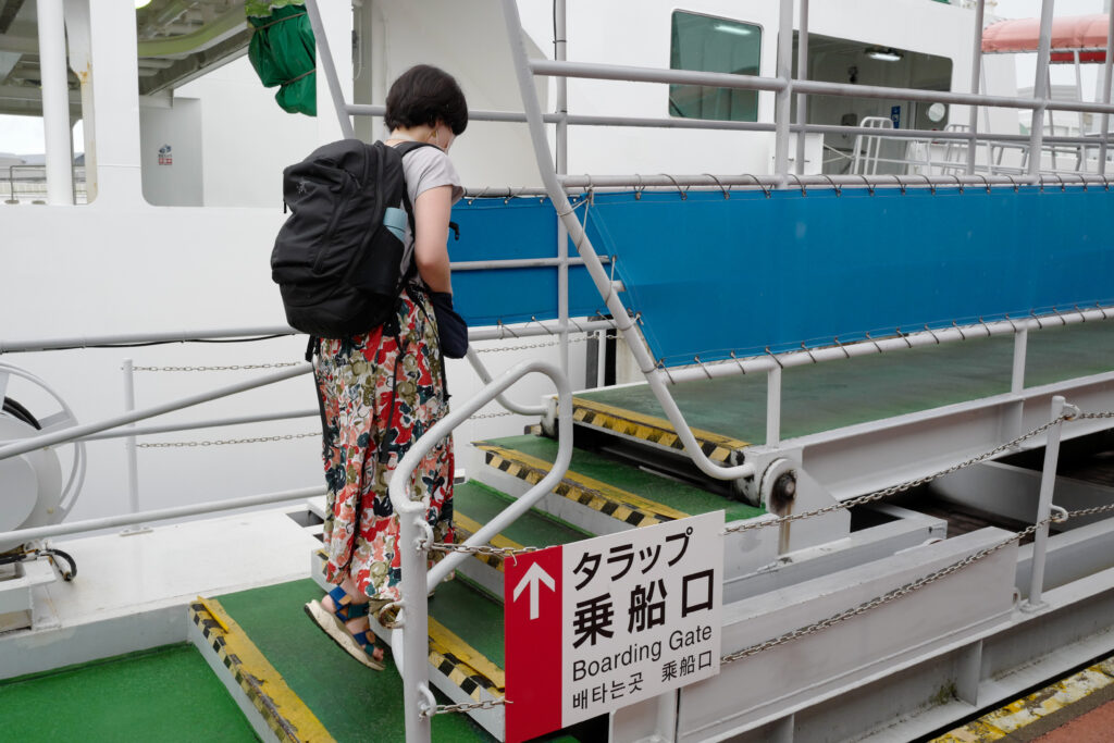 瀬戸内4泊5日旅の記録：1日目　高松港発土庄港行きフェリー乗船