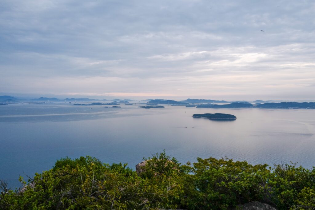 瀬戸内4泊5日旅の記録：4日目：王子が岳から見る瀬戸大橋の夕焼け