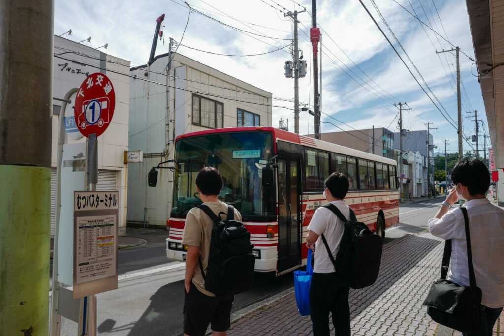 恐山・大間・函館4泊5日旅：2日目：むつバスターミナルから恐山行き路線バス乗車