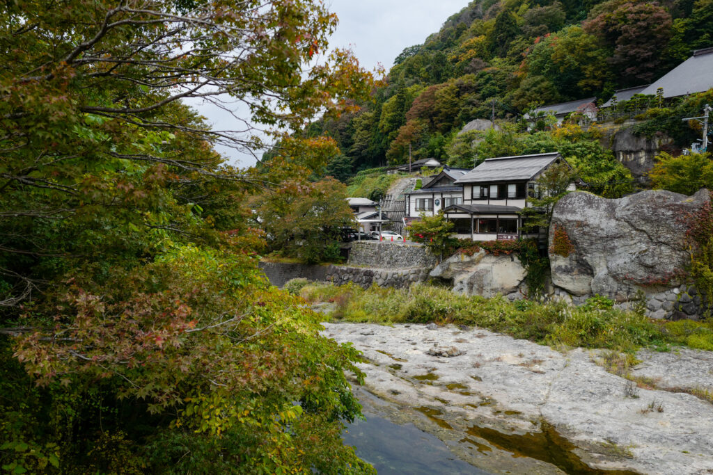 宮城3泊5日ひとり旅：2日目：立石寺　対面石　原木なめこそば