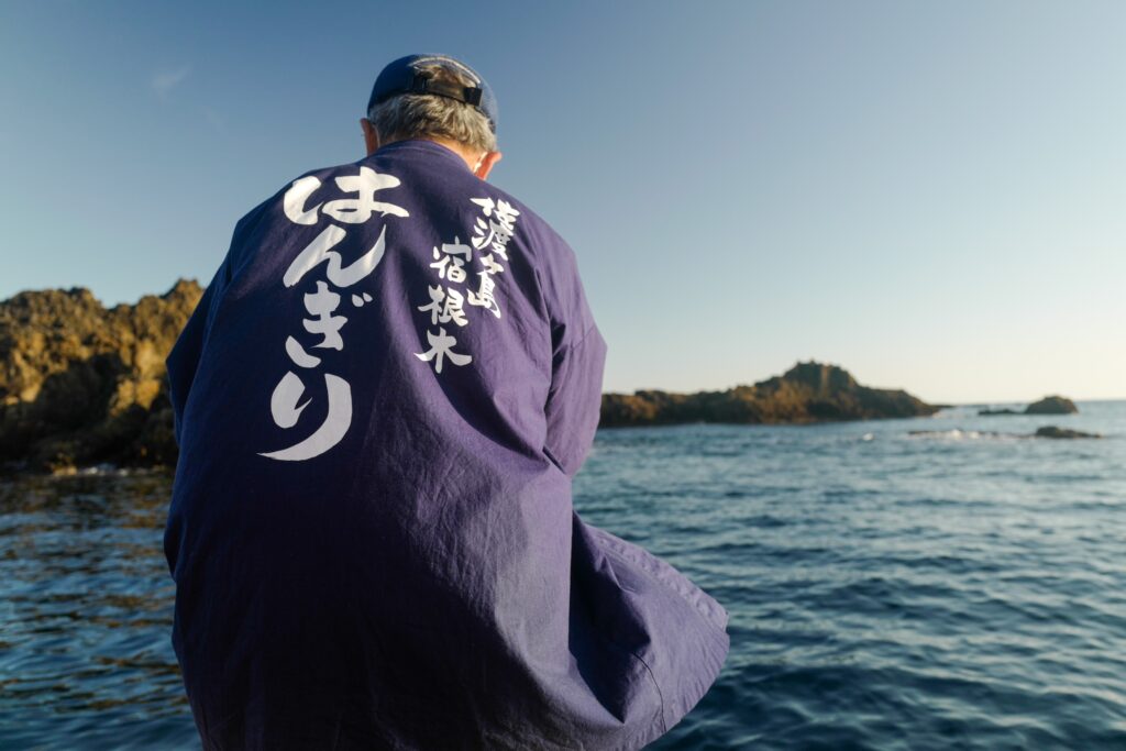 夫婦ふたり旅：1日目：佐渡島 宿根木はんぎりたらい船