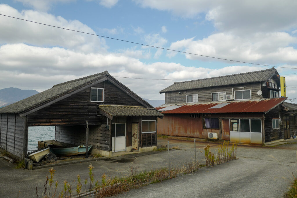 佐渡島夫婦ふたり旅：3日目：両津　加茂湖湖畔牡蠣小屋