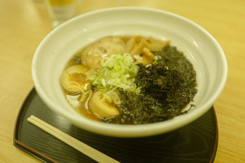 佐渡島夫婦ふたり旅：3日目：新潟あごだし岩のりラーメン