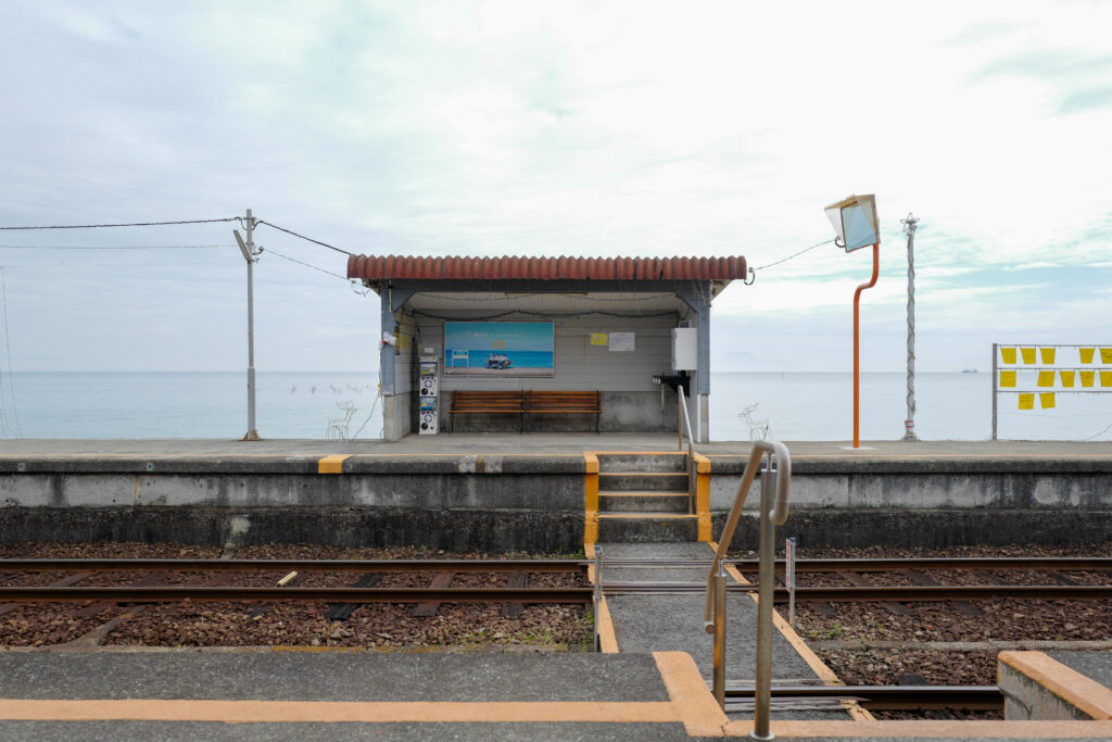 島原・天草4泊5日旅：1日目：島原鉄道　日本で一番海に近い駅、大三東駅