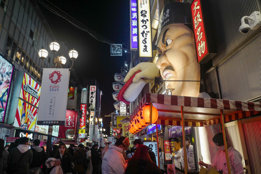 大阪3泊4日旅：4日目：道頓堀散策　圧の強い看板の数々