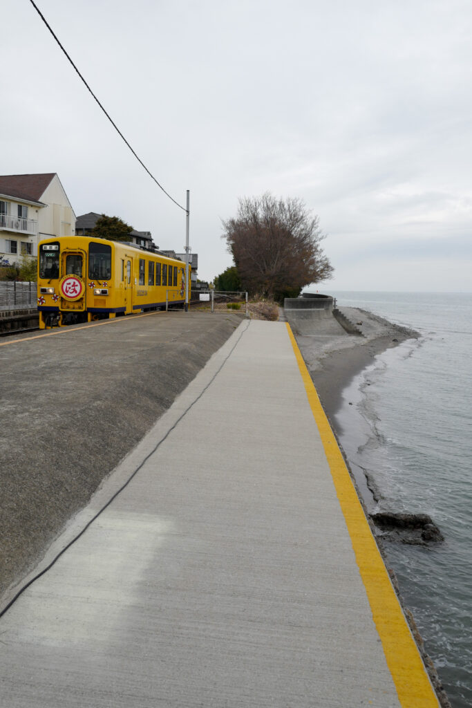 島原・天草4泊5日旅：1日目：島原鉄道　日本で一番海に近い駅、大三東駅