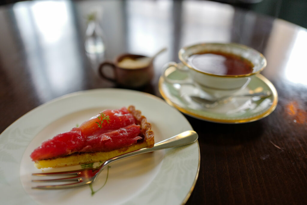 島原・天草4泊5日旅：2日目：島原城下散策　青い理髪館モモでカフェタイム