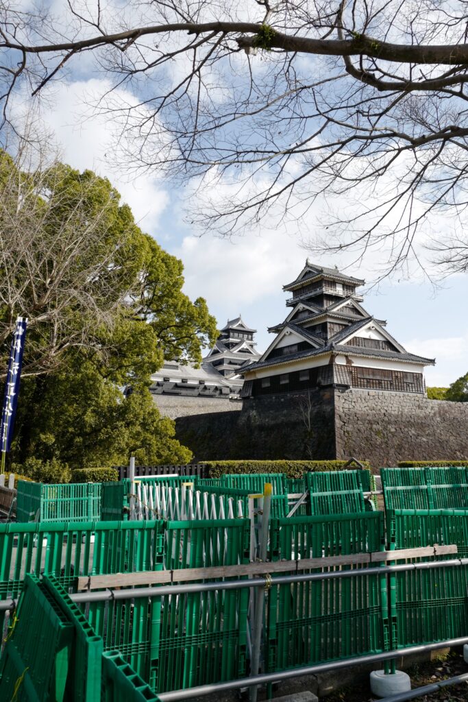 本渡バスセンターから快速あまくさ号で熊本へ　熊本城　震災による崩落