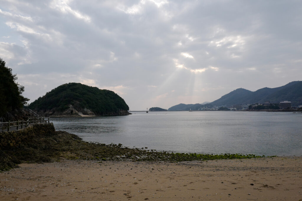 尾道・しまなみ海道4泊5日旅　4日目：鞆の浦　いろは丸で仙島へ　鞆の浦海水浴場