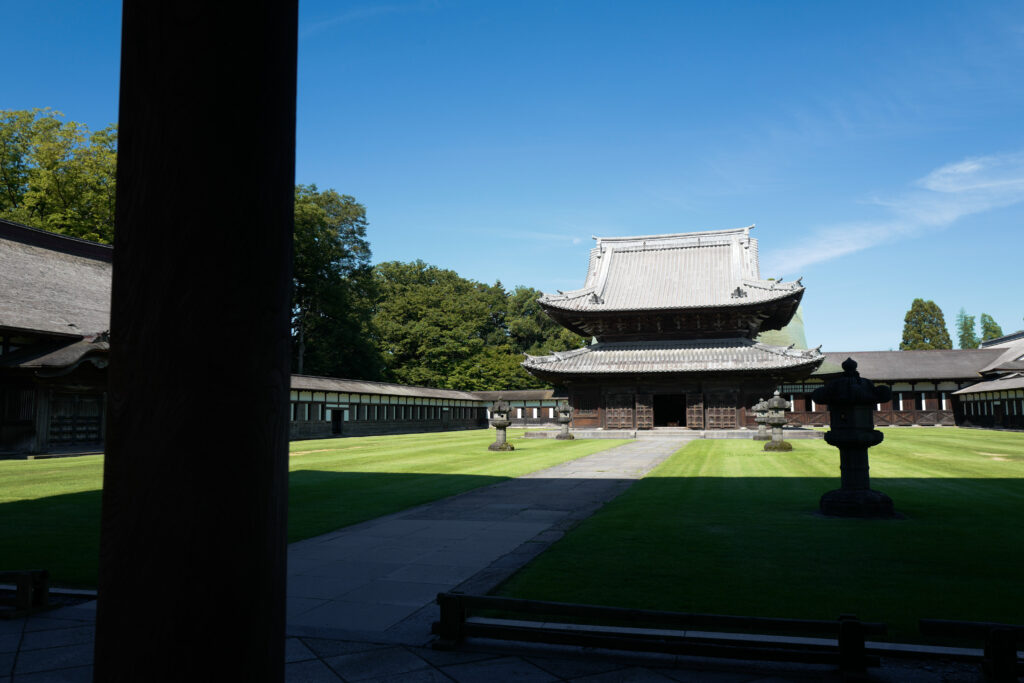 富山３泊４日旅　国宝瑞龍寺日曜早朝坐禅会