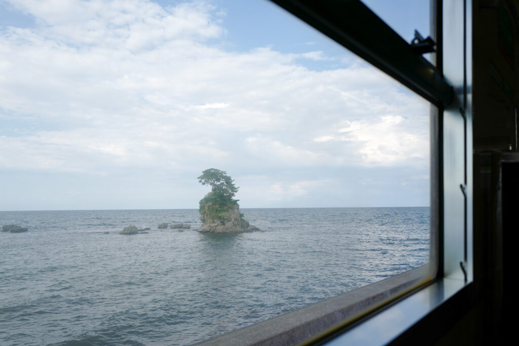 富山３泊４日旅　JR氷見線　雨晴海岸