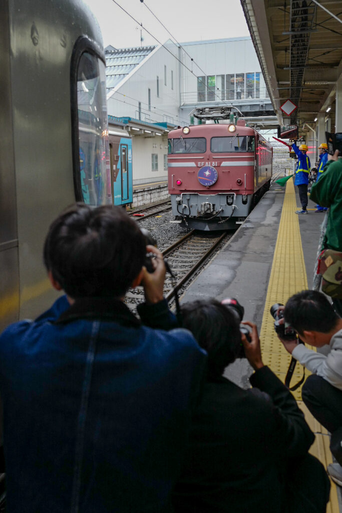 青森駅　寝台列車カシオペア