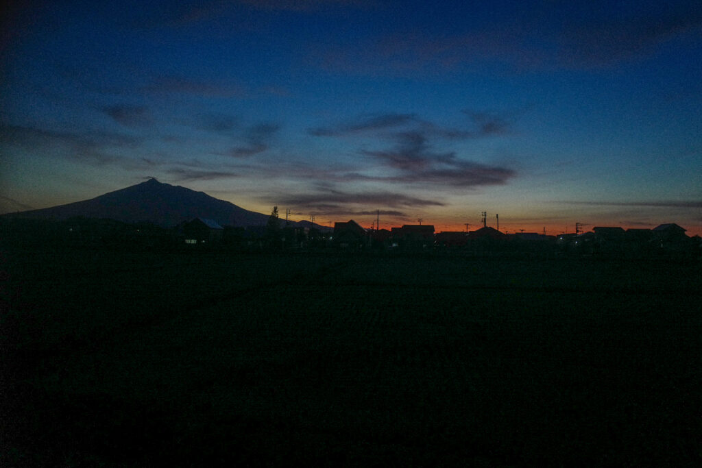 弘前4泊５日旅　五所川原　岩木山の夕暮れ