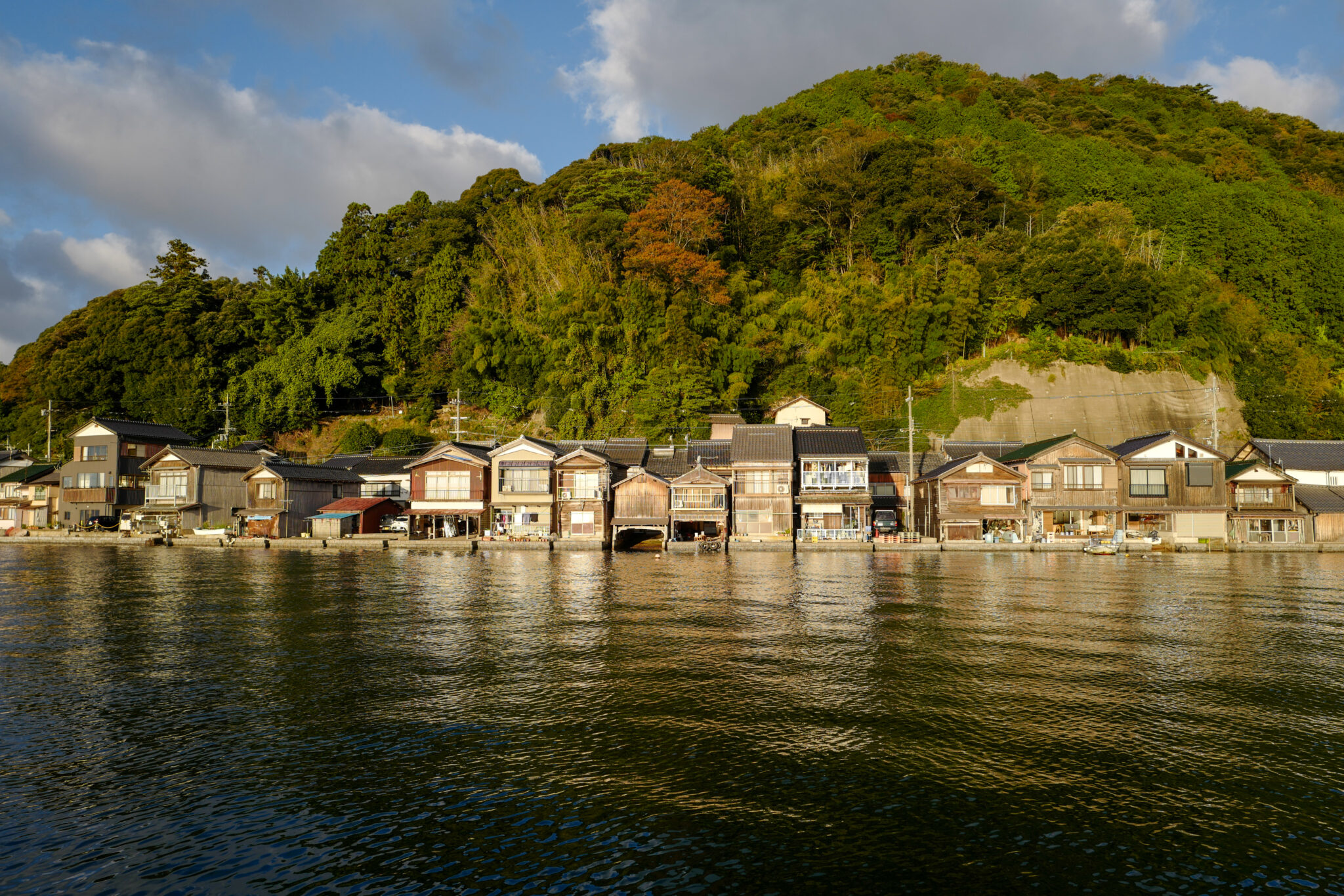 【海の京都3泊5日旅】3日目:伊根散策(伊根浦、亀島、道の駅舟屋の里伊根、伊根湾めぐり遊覧船)|すっきり、さっぱり。