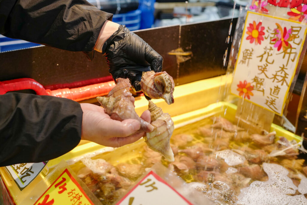 釧路 和商市場 つぶ貝刺