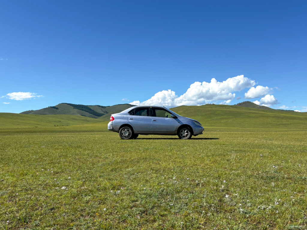 モンゴル　遊牧民ゲルホームステイ　乗馬体験　