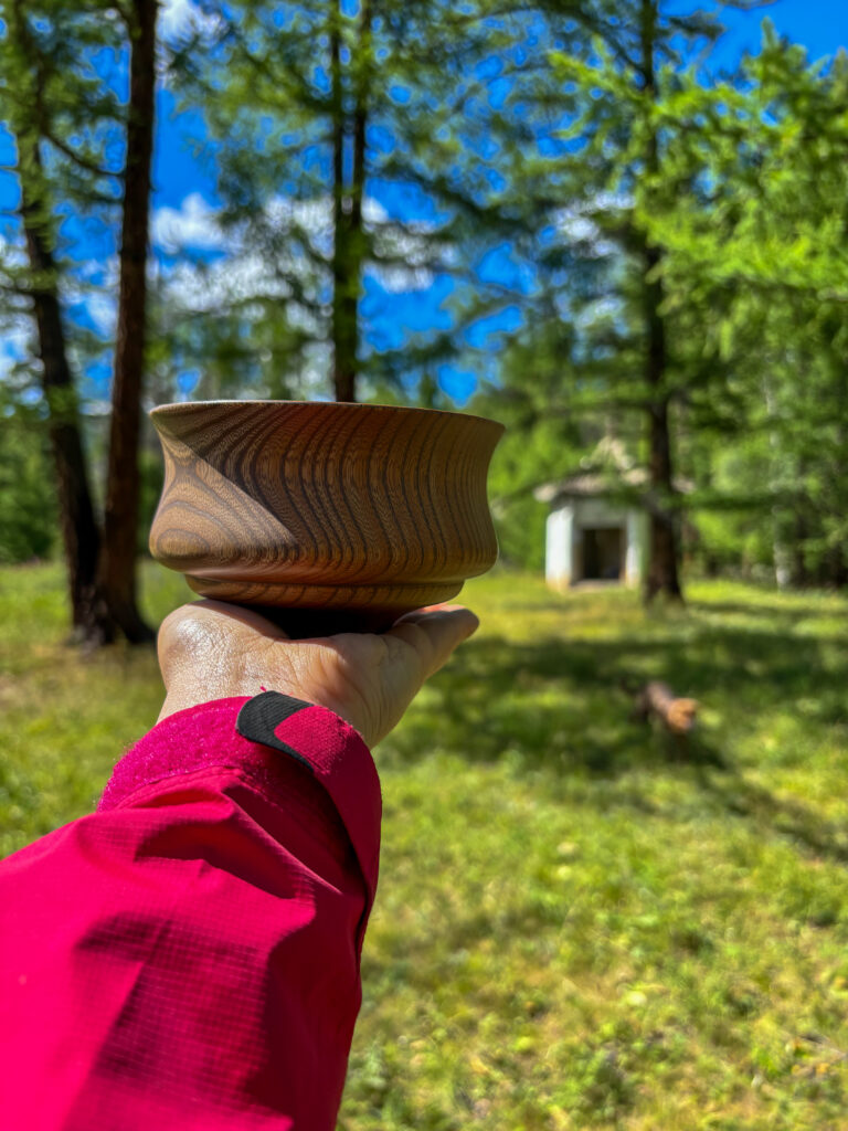 モンゴル　遊牧民ゲルホームステイ　馬旅キャンプ　乗馬ハイキング　Gunjin sum　祠　野点