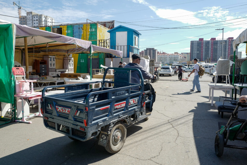 モンゴル7泊8日旅 ウランバートル散策 ナラントール市場