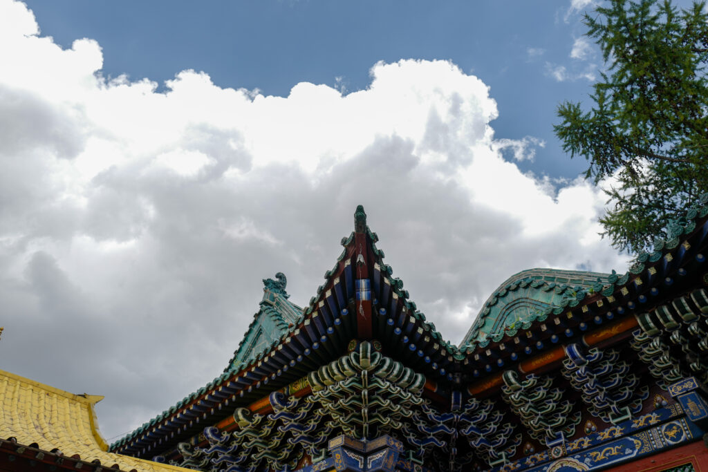 モンゴル7泊8日旅 ウランバートル散策 ガンダン・テクチェンリン寺 チベット仏教