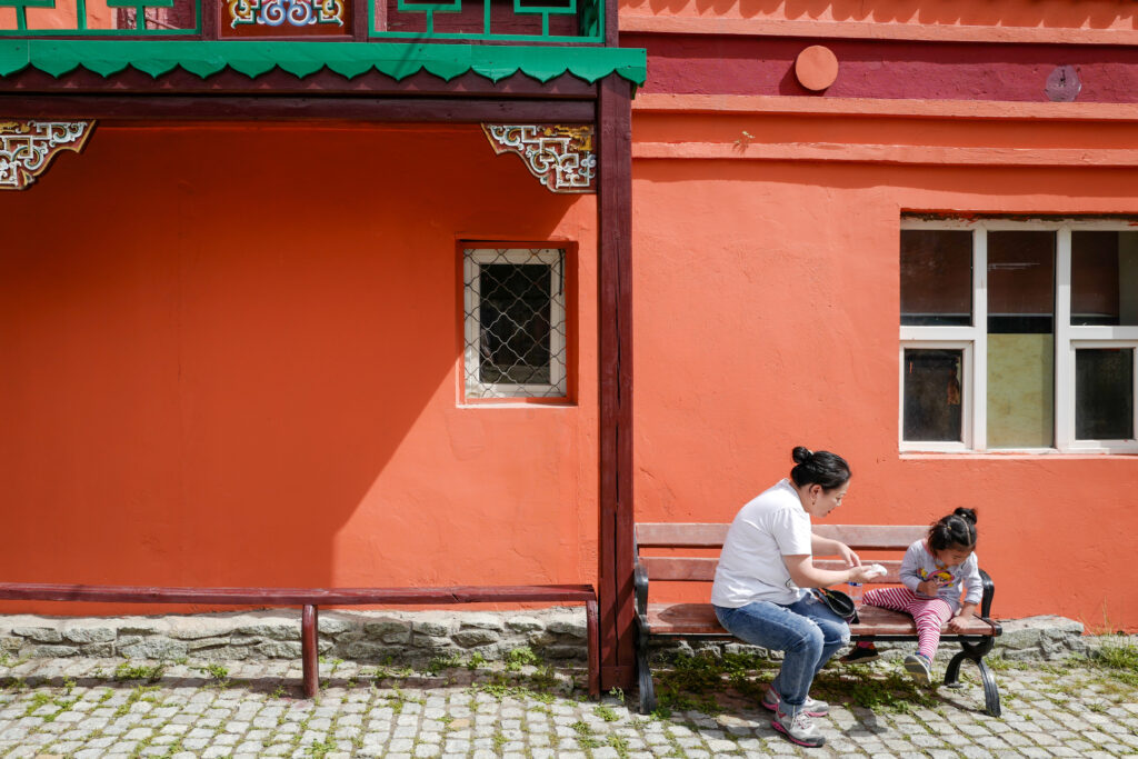 モンゴル7泊8日旅 ウランバートル散策 ガンダン・テクチェンリン寺 チベット仏教