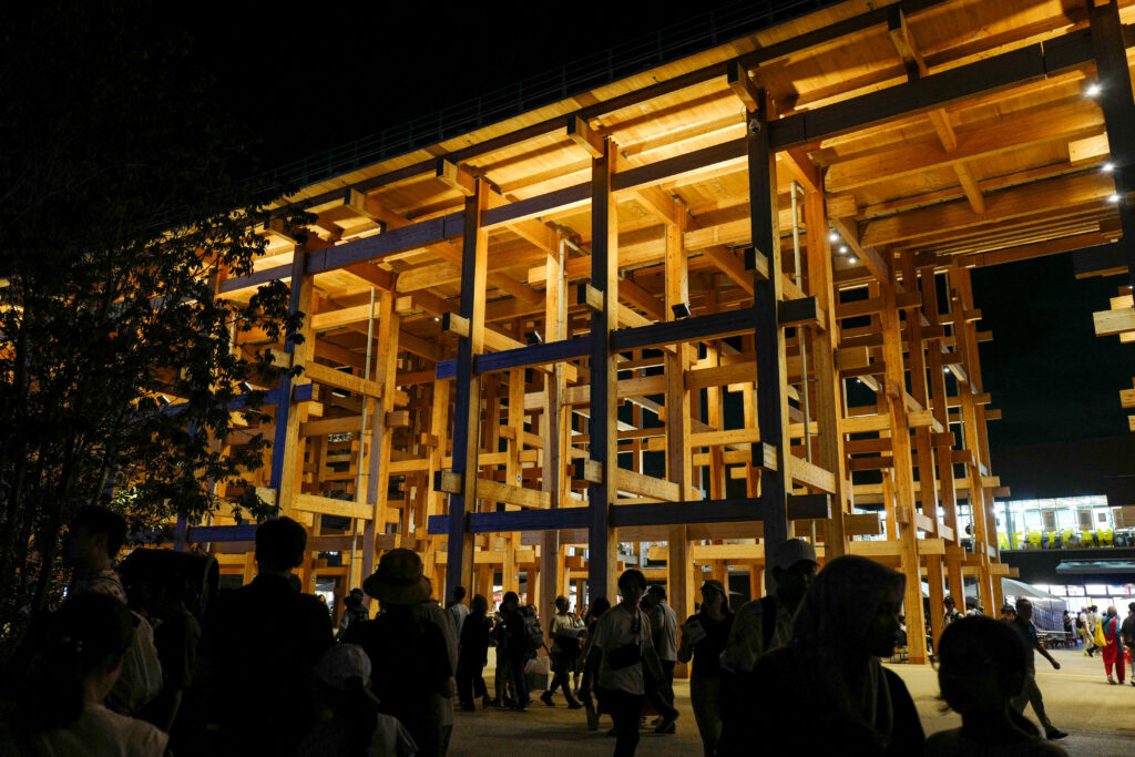 大阪・関西万博2025 ナイトチケット 西ゲート 大屋根リング雷雨により閉鎖