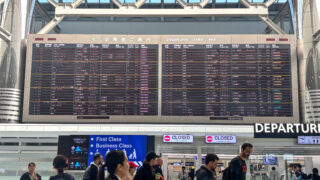 成田空港からマカオ航空でマカオへ